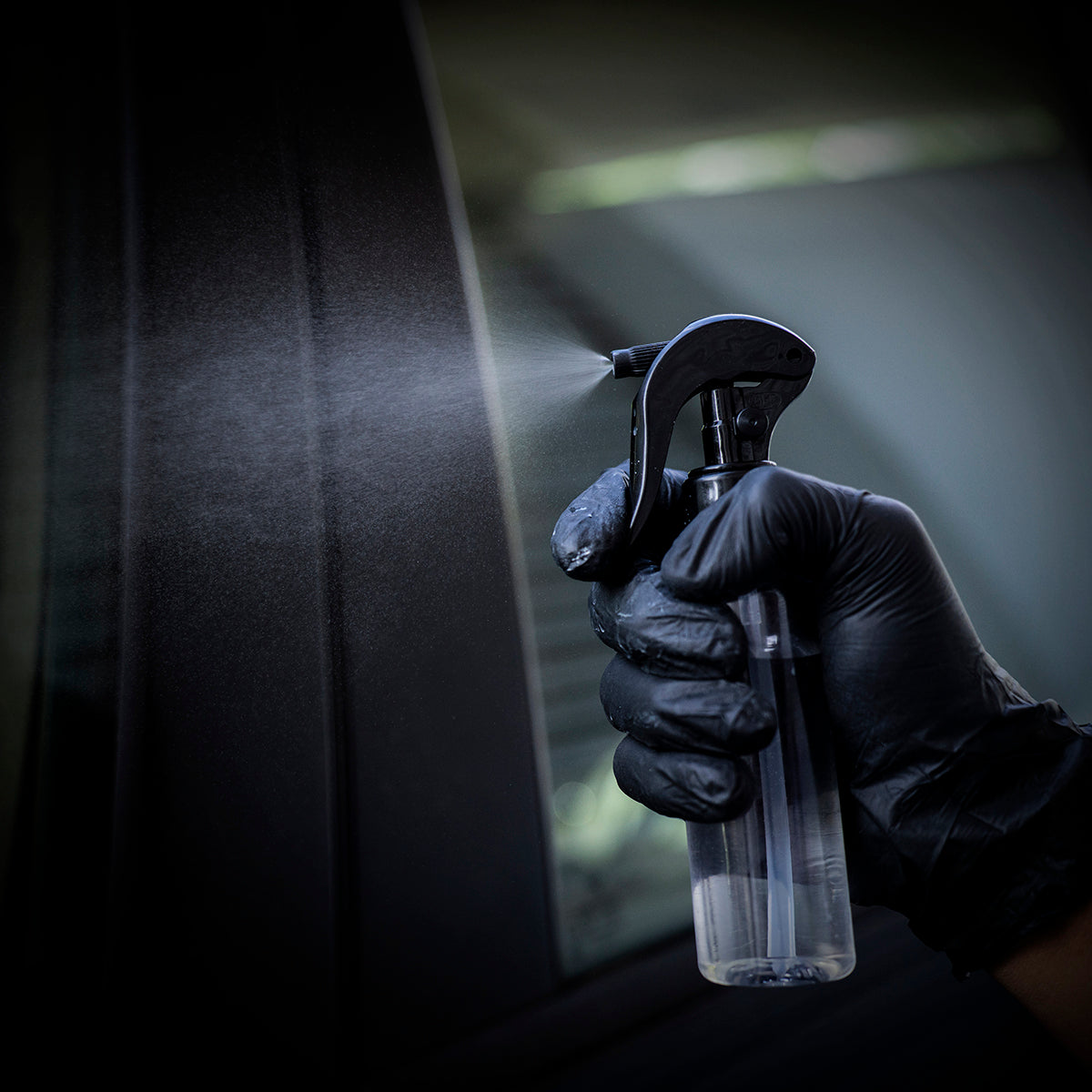 Pet Bottle Trigger with Lock - 100ml, BPA-free clear plastic, ultra-fine mist spray, perfect for travel and everyday use.